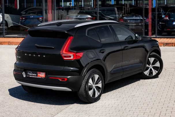 Volvo XC40 D3 Momentum 110 kW image number 9