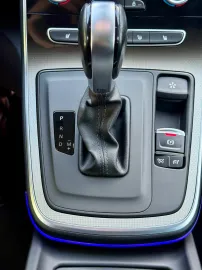 Car image 34