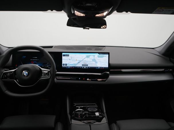 BMW 520i 140 kW image number 20