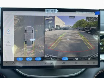 Car image 16