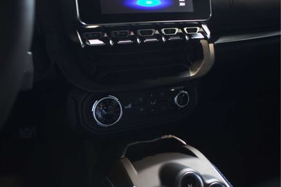 Car image 24