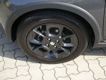 Car image 9