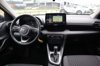 Car image 13