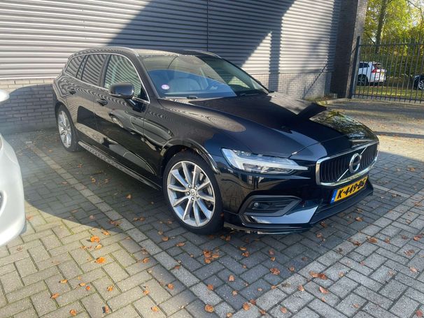 Volvo V60 Momentum 130 kW image number 4