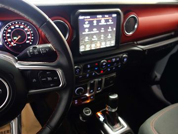 Car image 36