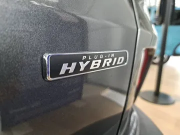 Car image 28