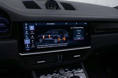 Car image 37