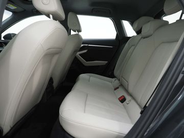 Car image 33