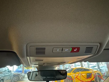 Car image 36