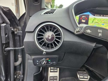 Car image 37