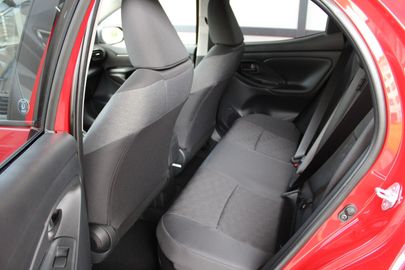 Car image 10