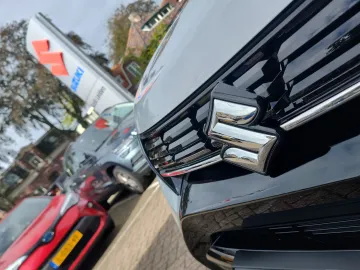 Car image 37