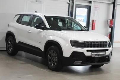 Car image 4