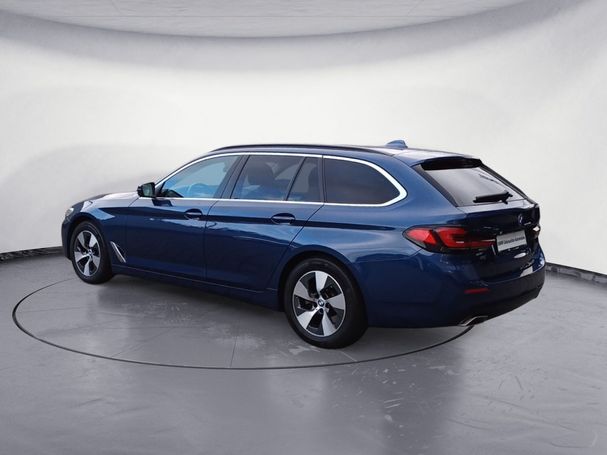 BMW 520d Touring xDrive 140 kW image number 4