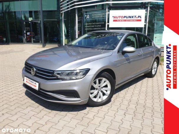 Volkswagen Passat 110 kW image number 1