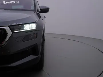 Car image 35