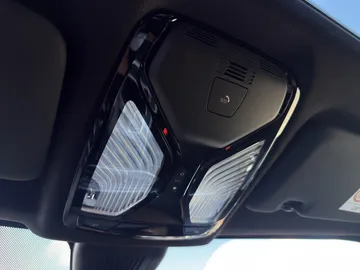 Car image 29