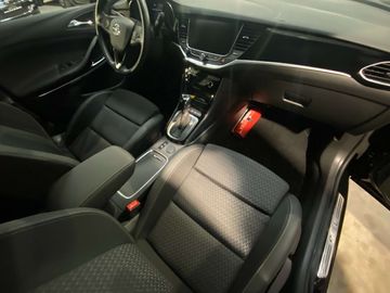 Car image 11