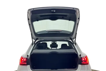 Car image 28