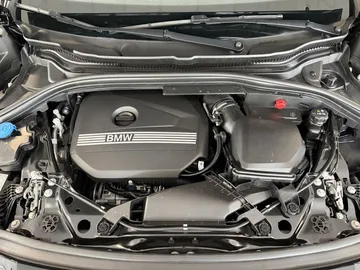 Car image 33
