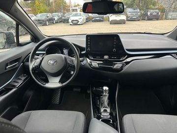 Car image 12