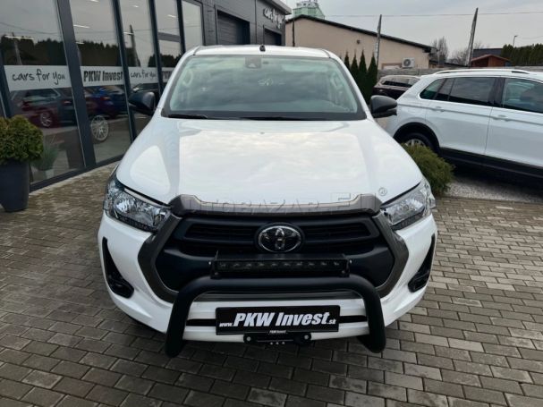 Toyota Hilux D 2.4 4D 110 kW image number 2