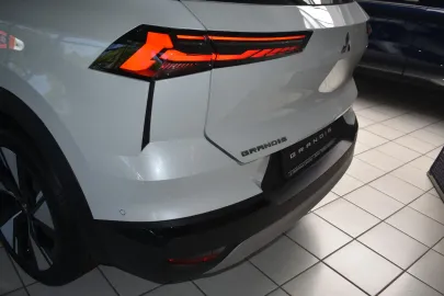Car image 32