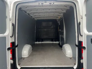 Car image 45