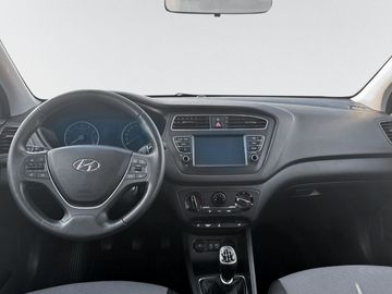 Car image 16