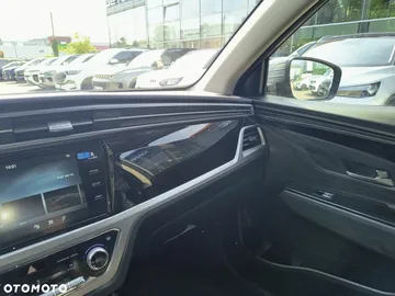 Car image 34