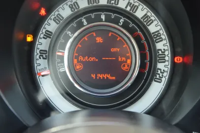 Car image 16
