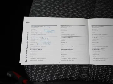 Car image 46