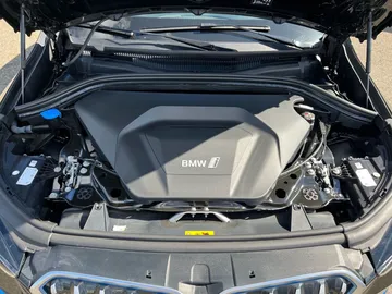 Car image 40