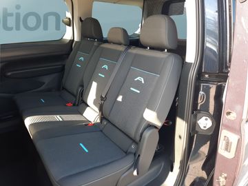 Car image 28