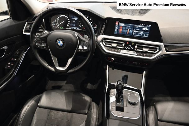 BMW 318i Sport Line 115 kW image number 7