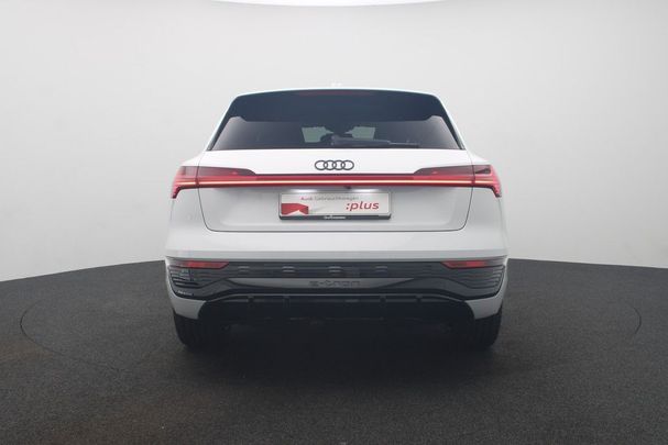 Audi Q8 50 quattro e-tron S-line 250 kW image number 3