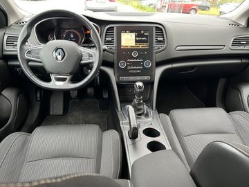 Car image 11