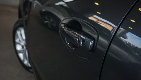 Car image 36