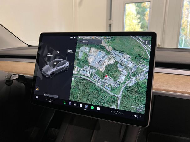 Tesla Model Y Long Range AWD 378 kW image number 18