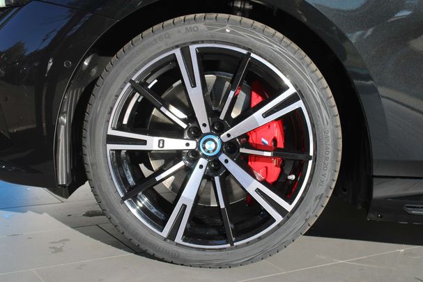 BMW i5 M60 xDrive 442 kW image number 15