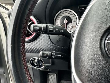 Car image 30