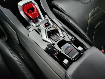 Car image 26
