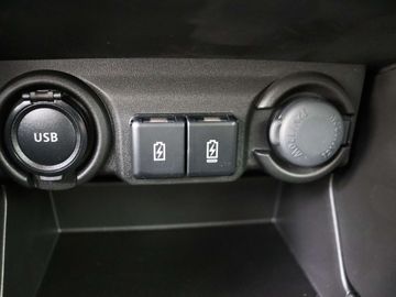 Car image 24