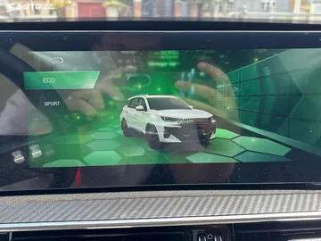Car image 29