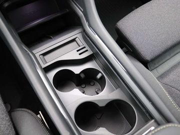 Car image 36