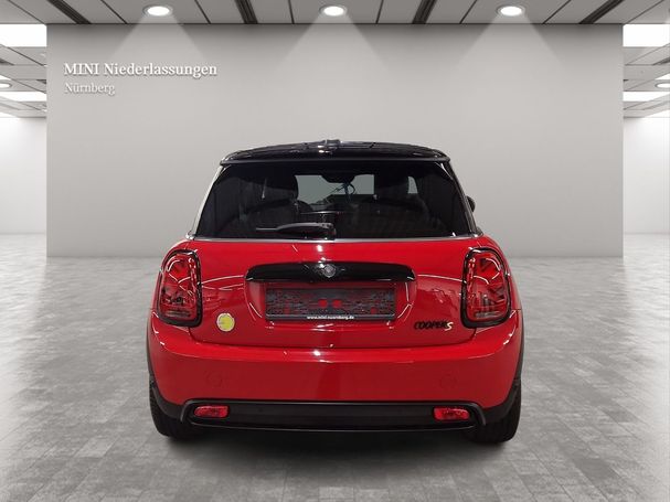 Mini Cooper SE Mini 135 kW image number 4