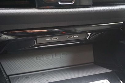 Car image 38