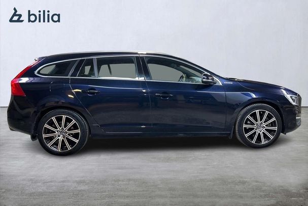 Volvo V60 AWD D5 172 kW image number 18