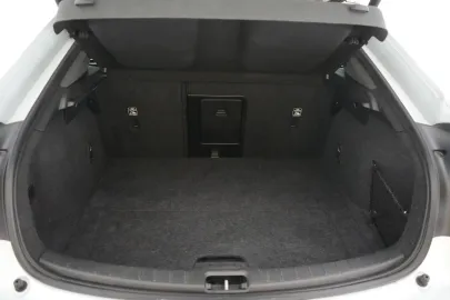 Car image 35