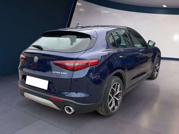 Alfa Romeo Stelvio 2.2 140 kW image number 4